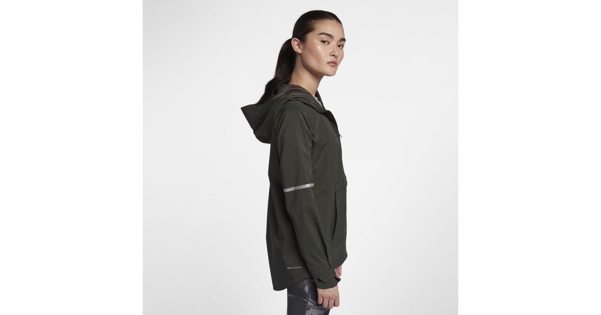 nike women's zonal aeroshield hooded running jacket
