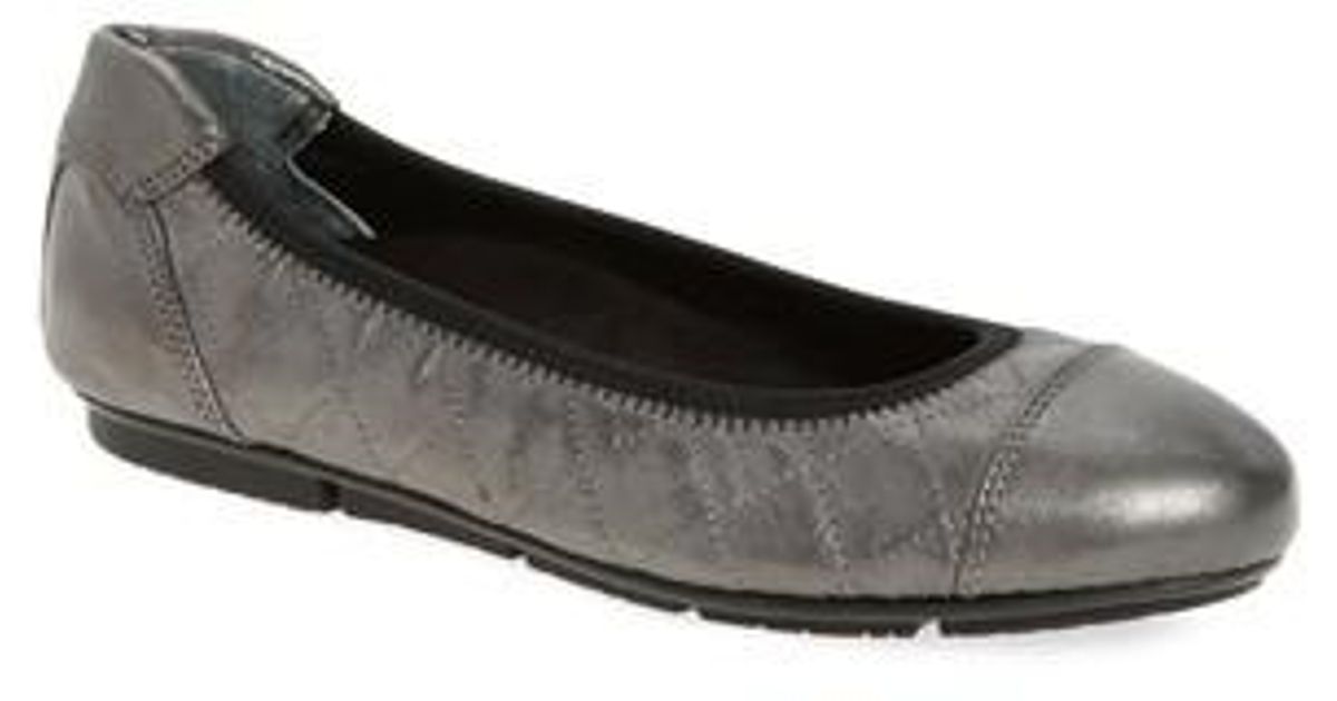 vionic ava ballet flat