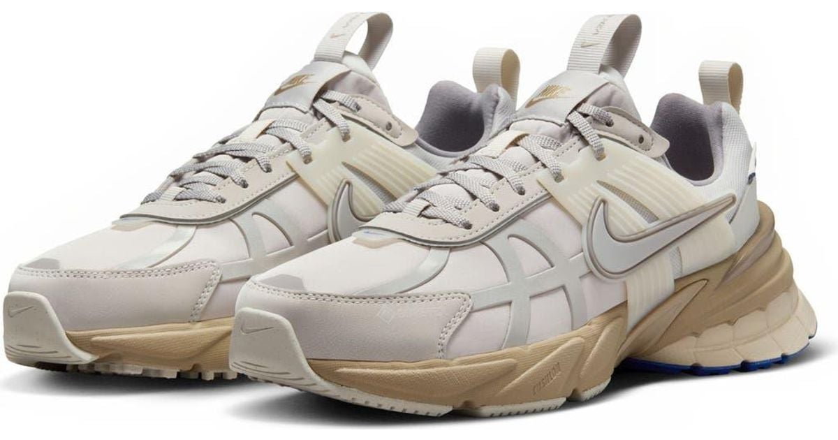 Nike V2K Run Gore-Tex Waterproof Sneaker in Metallic | Lyst