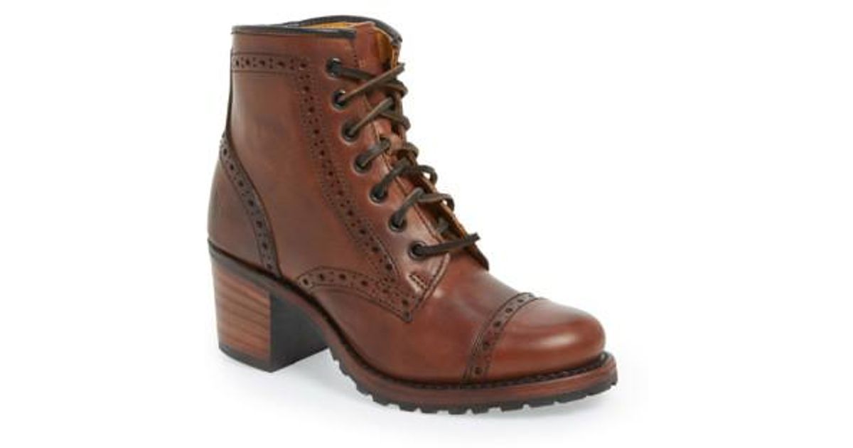 liz claiborne boots