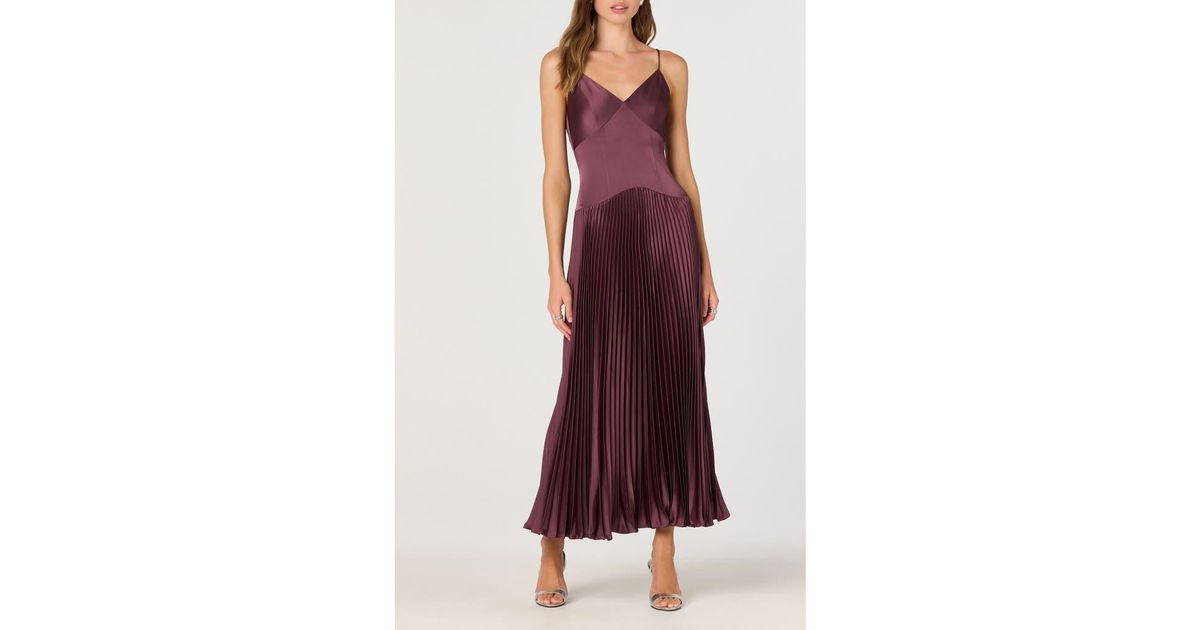 open lace back dress astr: estefany dress