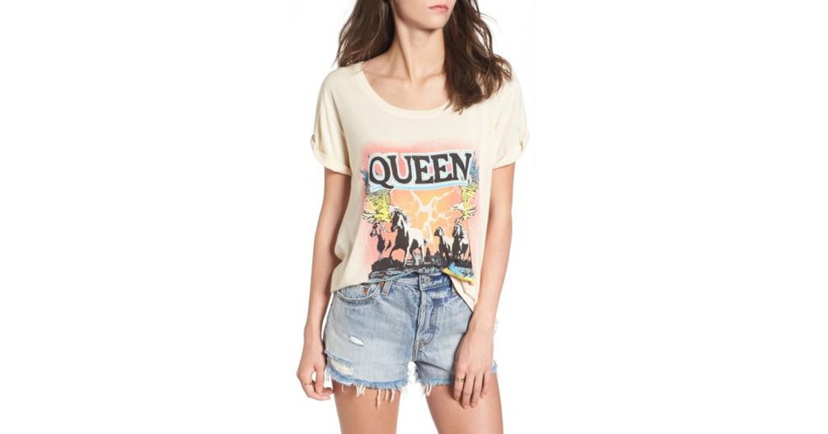 queen graphic tee