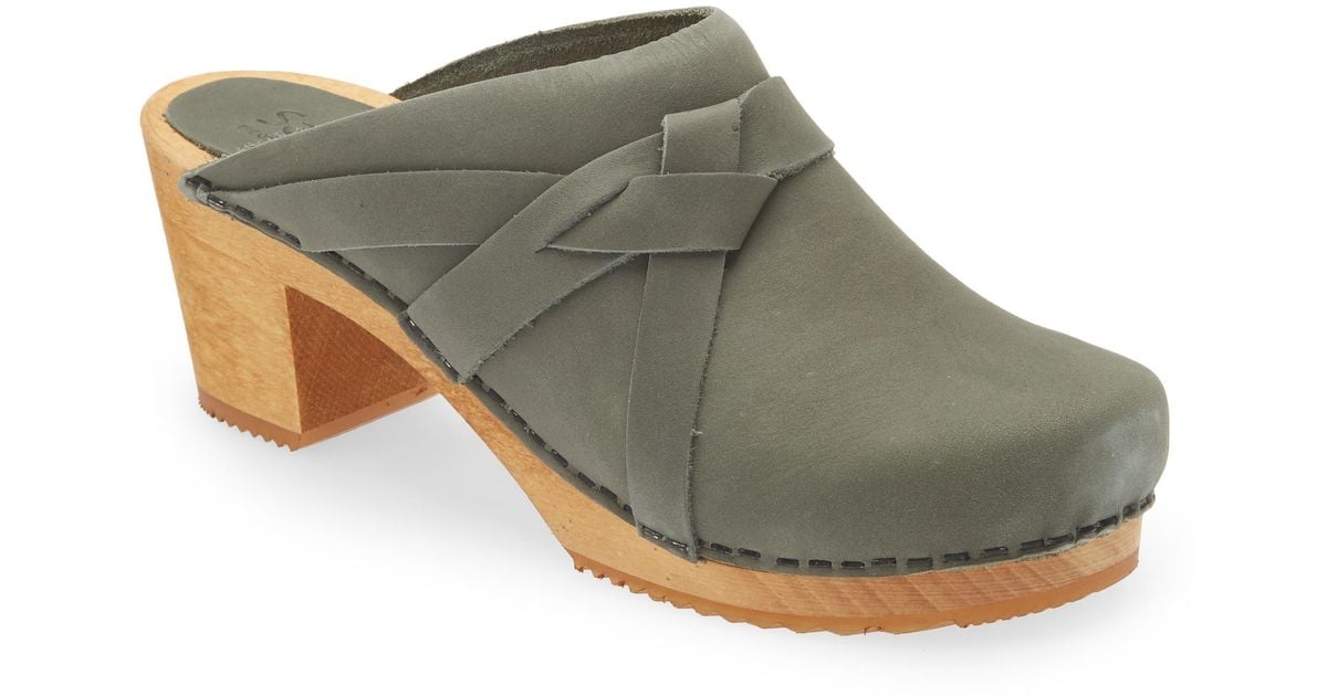 sanita professional oiled leather clog