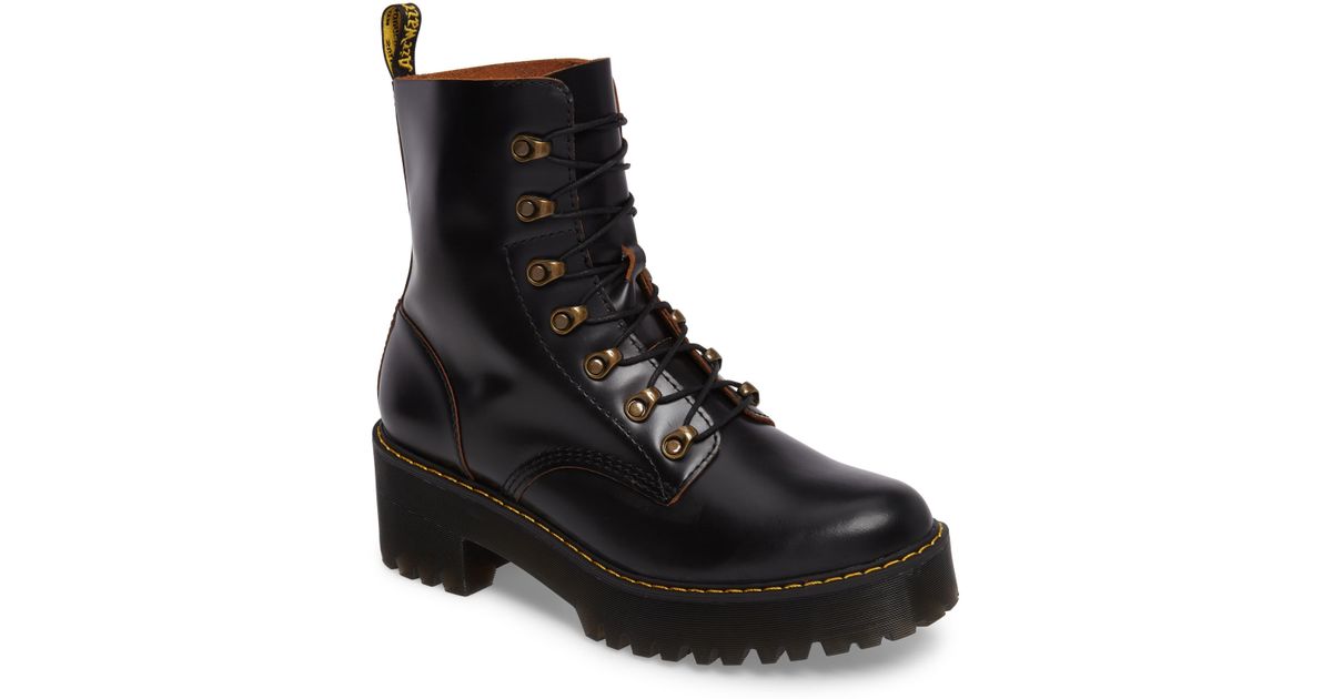 leona boot in black