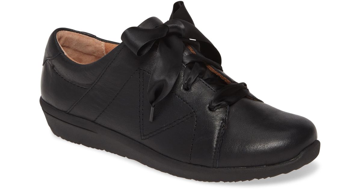 Vionic Ladies Lindsey Lace Up Casual â Moodboard