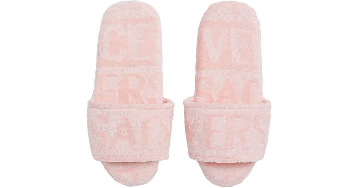 Versace Logo Embossed Bath Slipper in Pink | Lyst