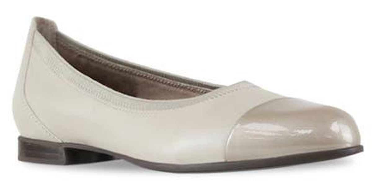 munro plum slip on flat