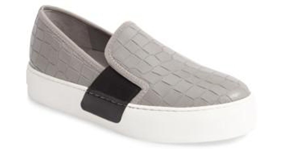 1.STATE Waylan Slip-on Sneaker in Grey 