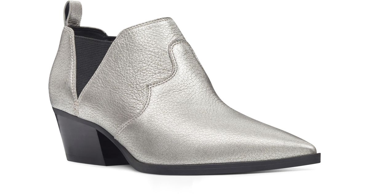 nine west cahluz booties