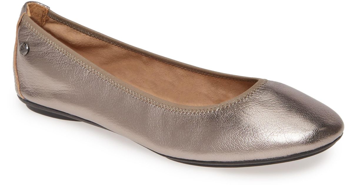 hush puppies chaste ballet flats