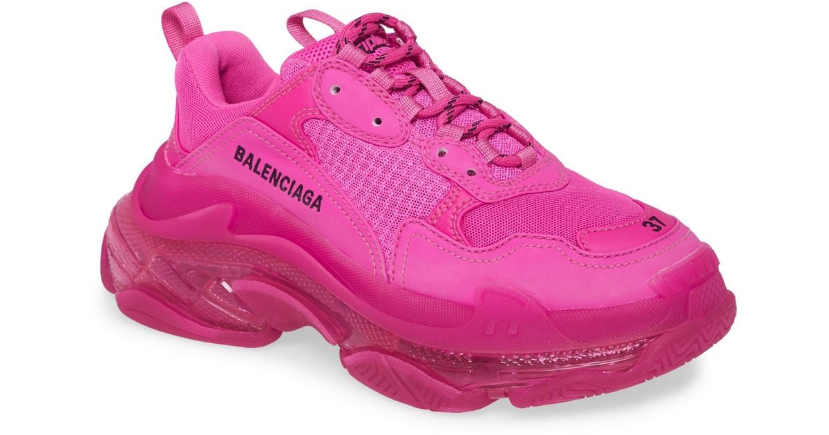Balenciaga Triple S Low Top Sneaker in Pink | Lyst
