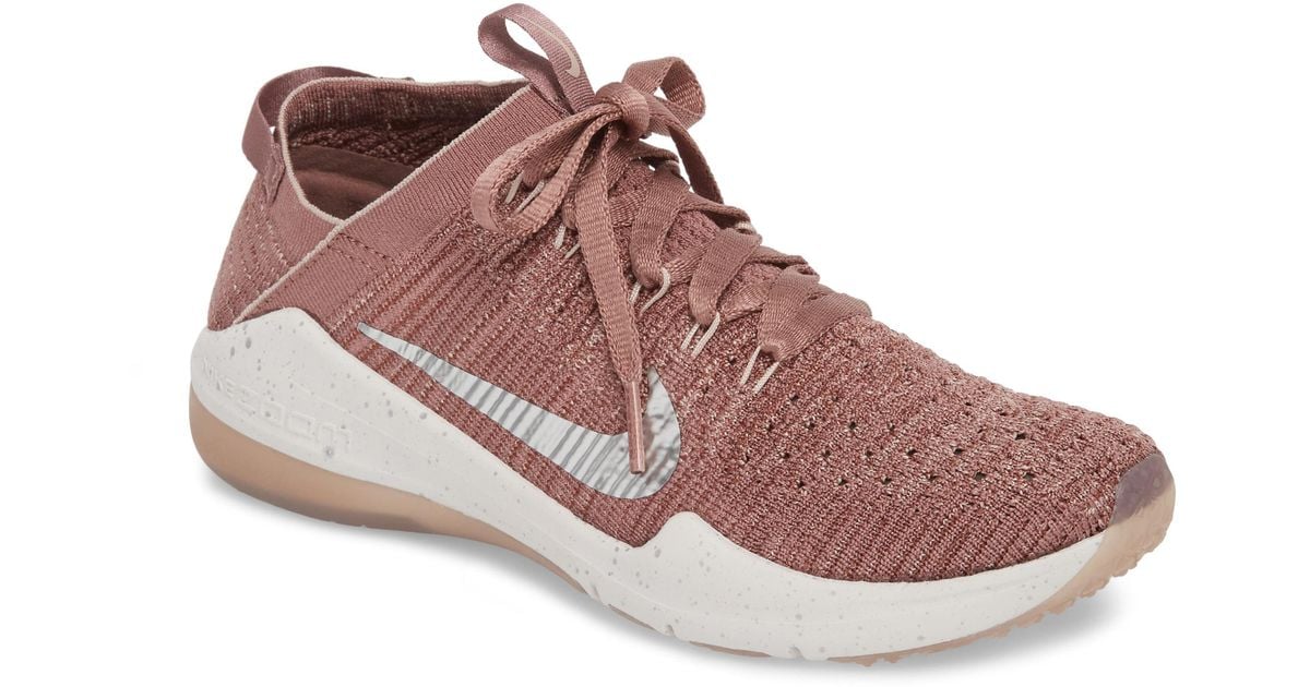 tênis nike air zoom fearless flyknit 2 metallic feminino