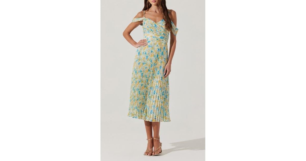Astr Floral Pleated Cold Shoulder Midi Dress in Green | Lyst