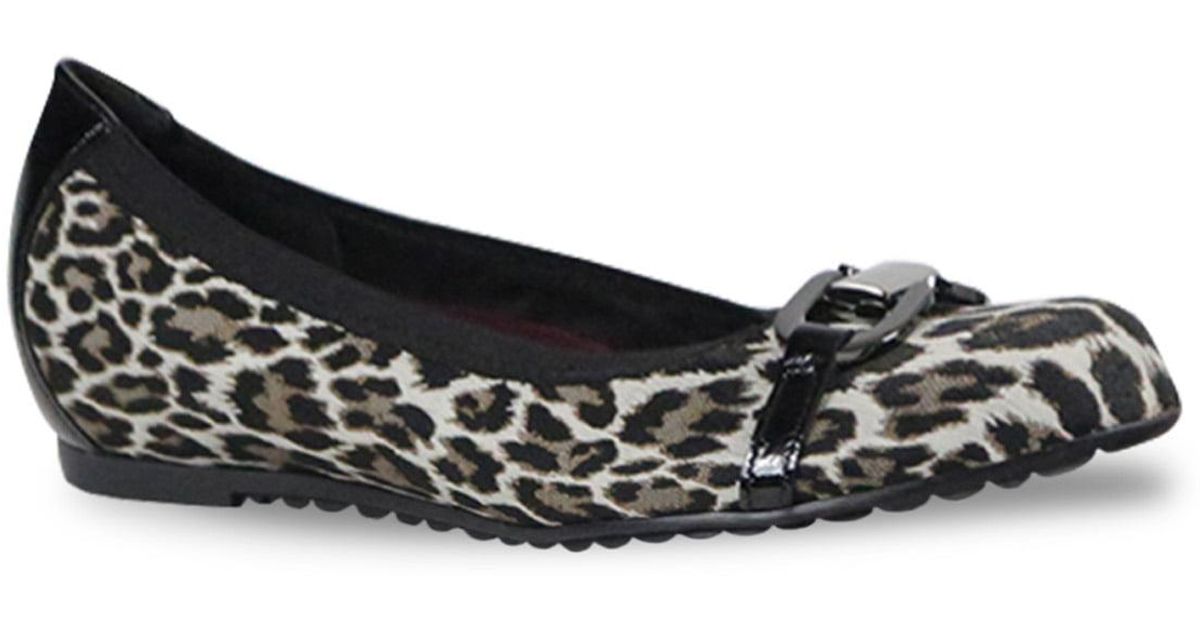 munro ballet flats