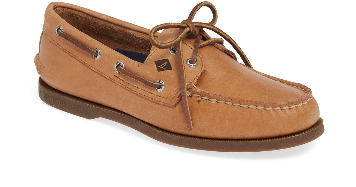 sperry nutmeg