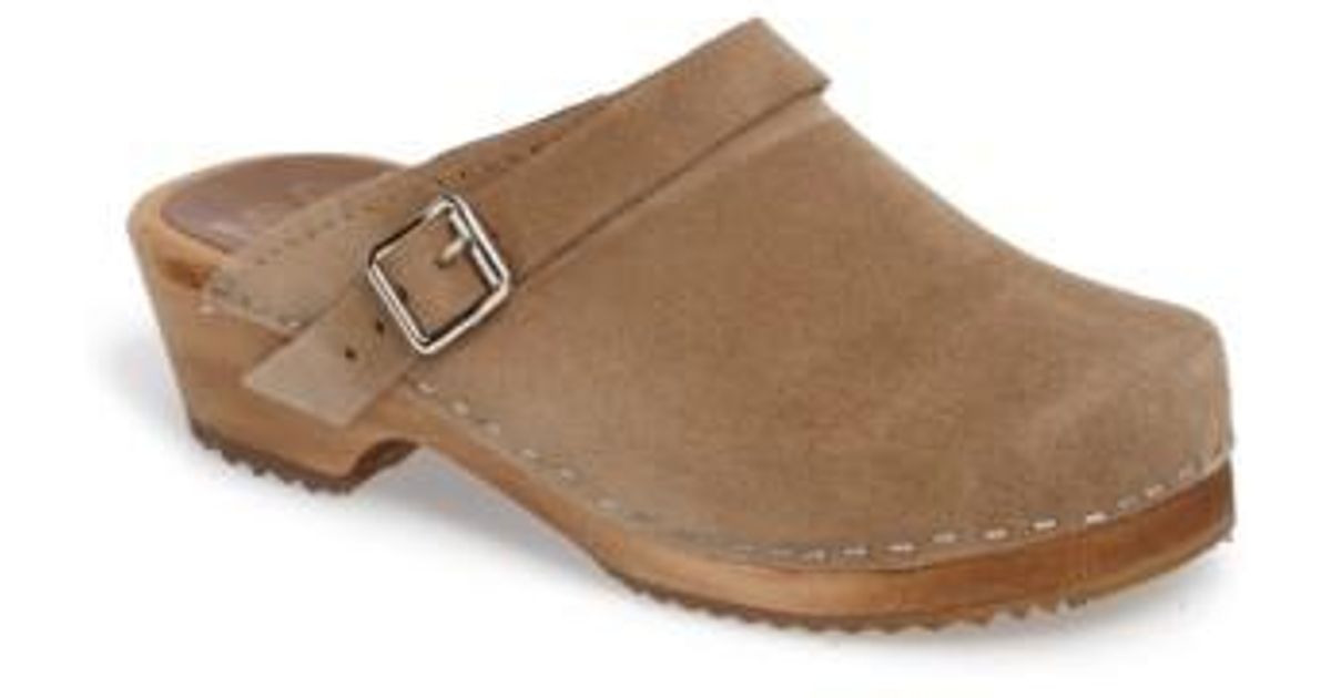 alma clog