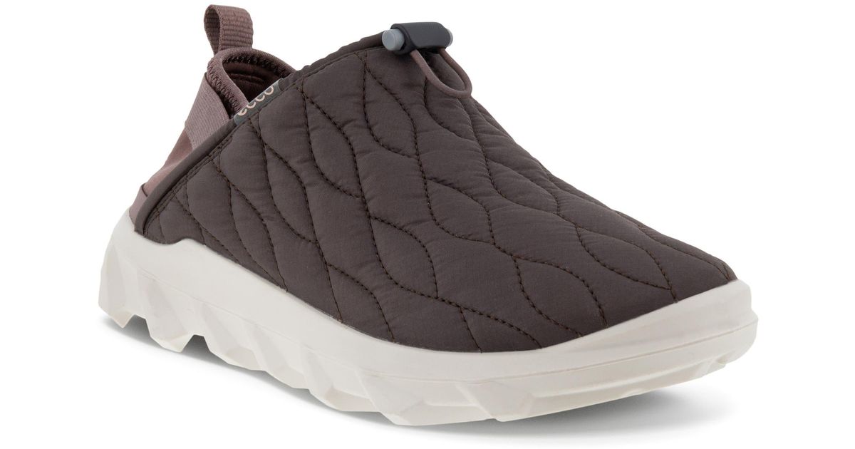 ecco quilted sneaker