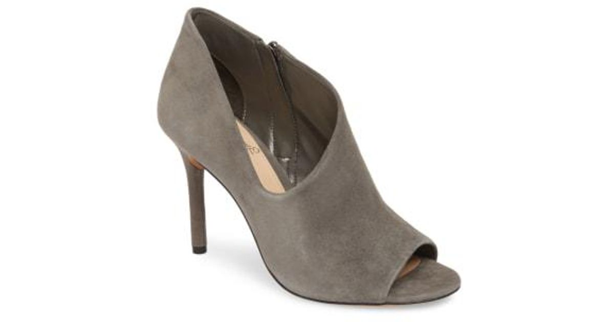 Vince camuto careeta pump Clearance