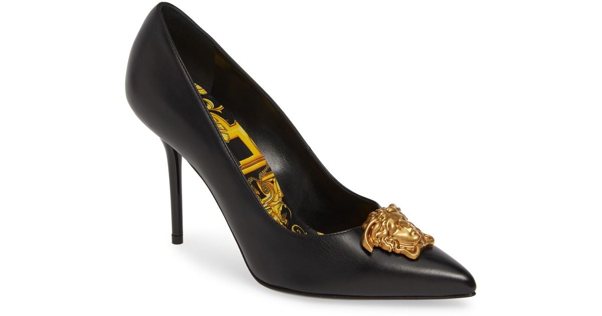 Versace Palazzo Medusa Pointed Toe Pump in Black Lyst