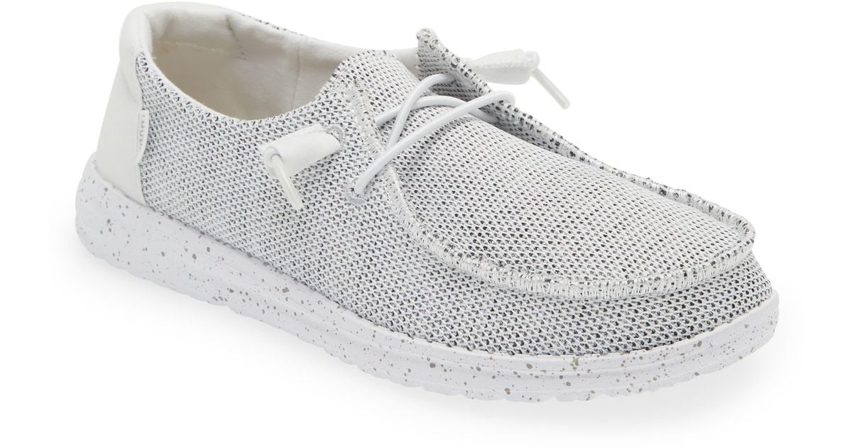 hey dude wendy stretch shoe