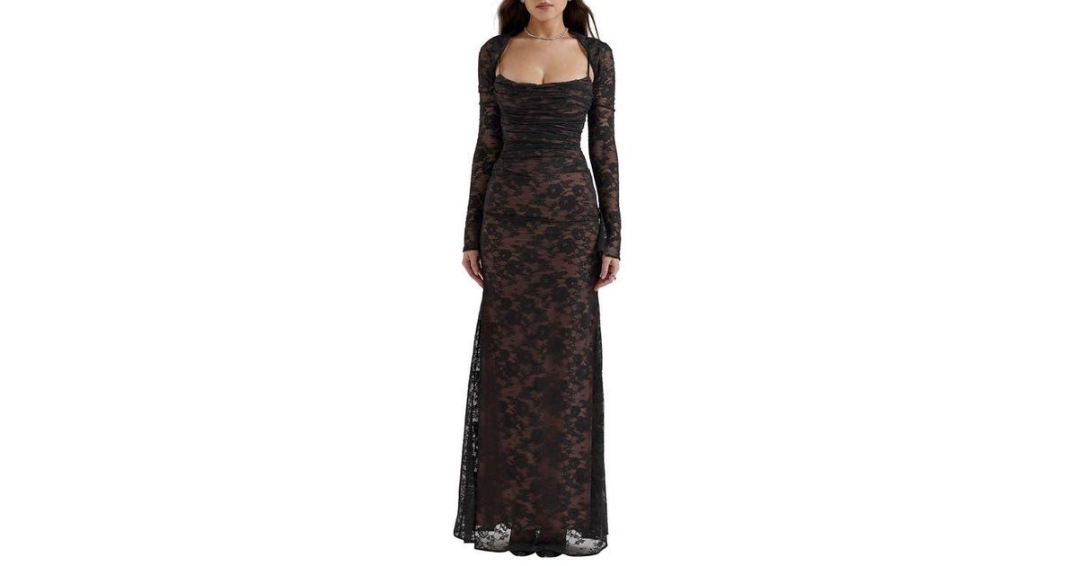 elegant black mini dress Slim-Fit Lined – Modern & Trendy A smiling Black woman s Size:US 10.5