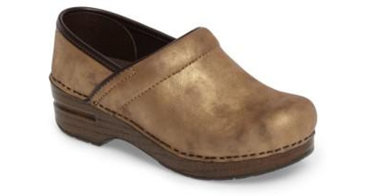 Dansko Leather Distressed Professional 