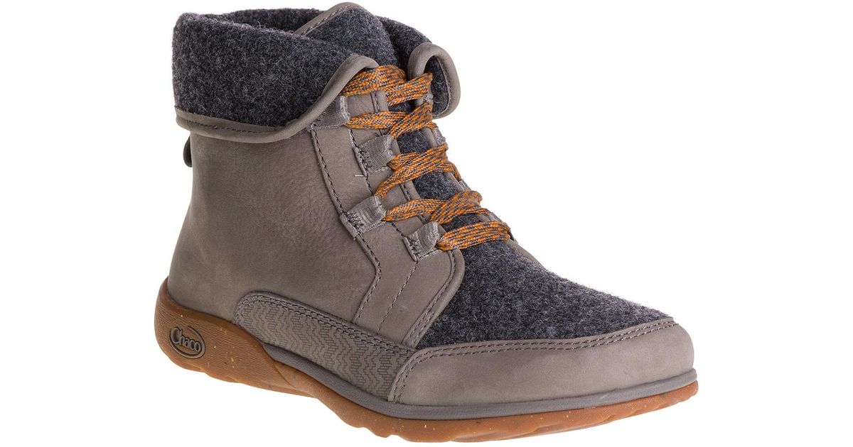 chaco hiking boots