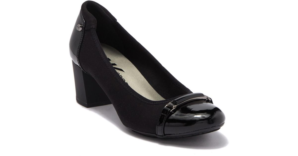 anne klein yordana pump