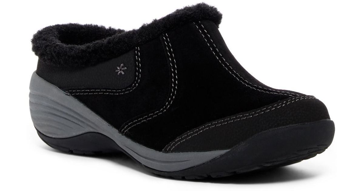 easy spirit women's inglefur mule