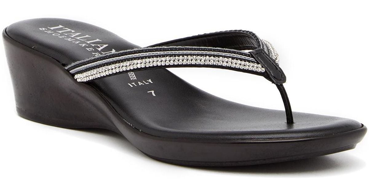 Italian Shoemakers Keely Wedge Thong Sandal in Black Lyst
