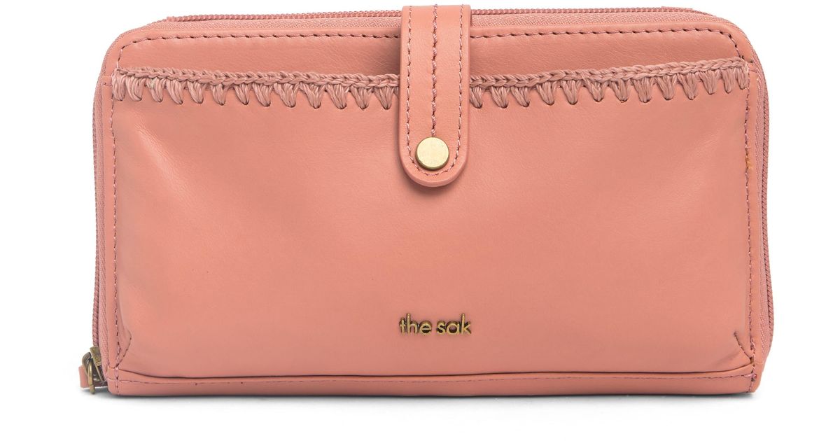 The Sak Iris Leather Large Smartphone Crossbody Bag In Vintage Coral At