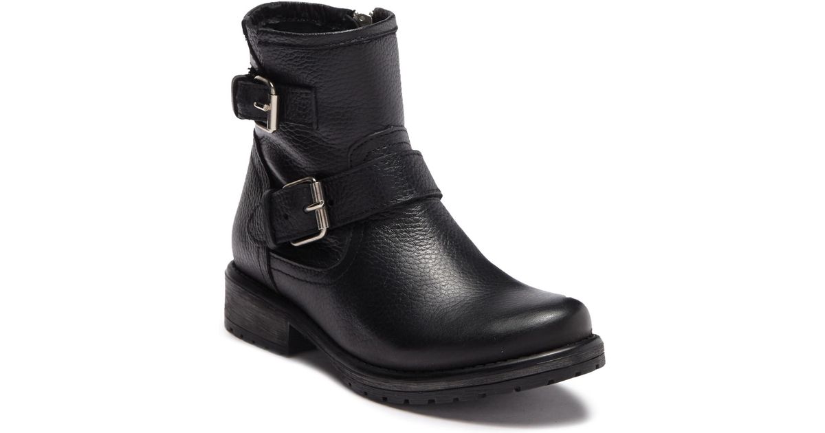 steve madden blanco leather ankle boot