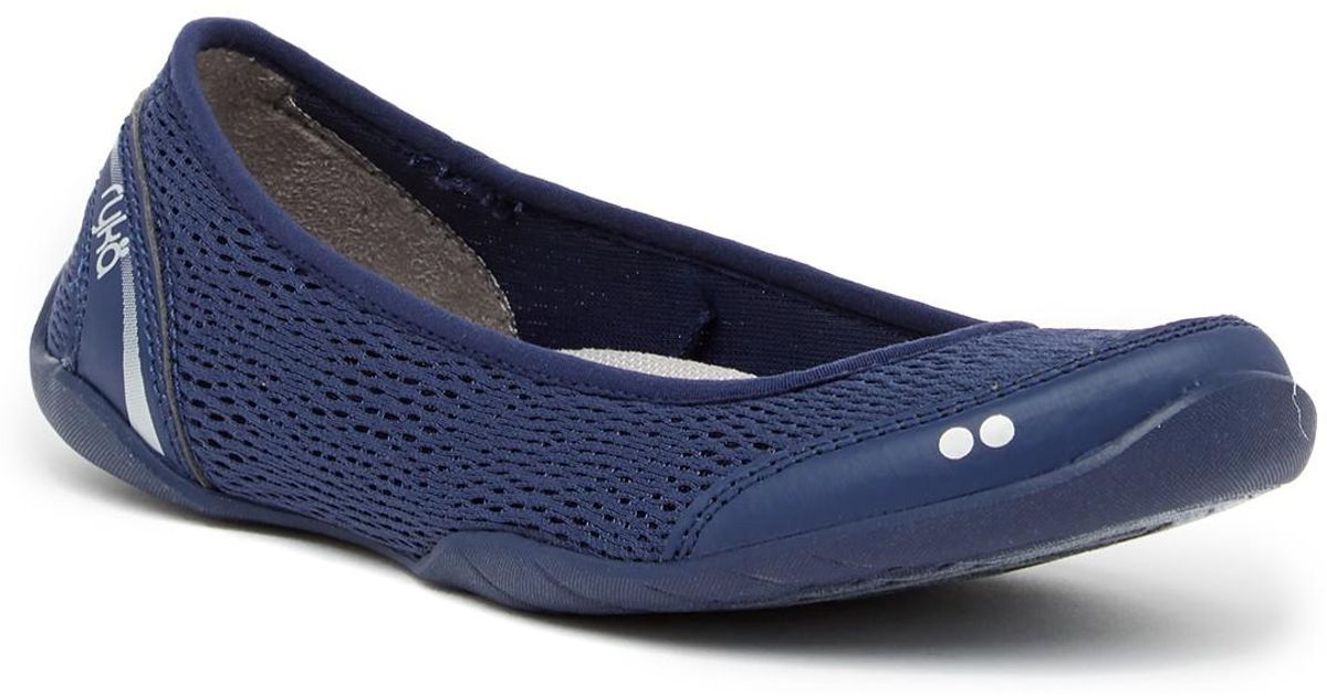 ryka sandra flat