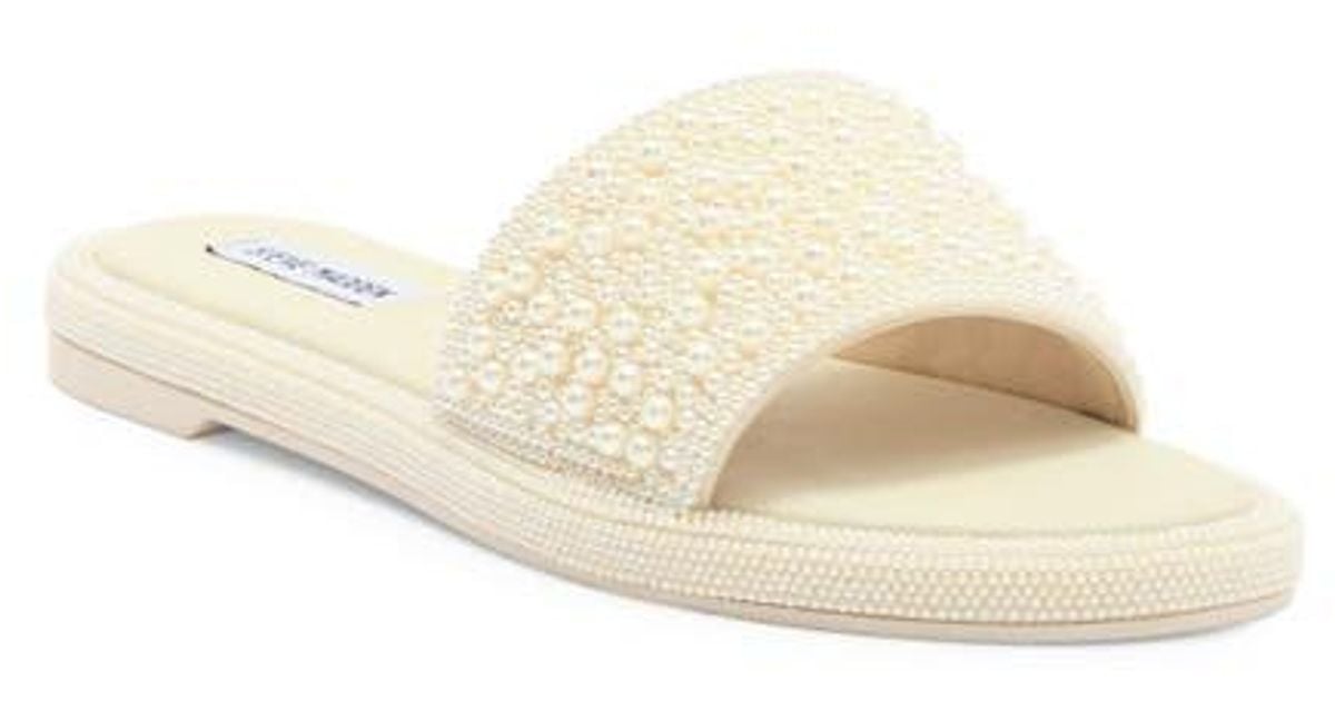 【Steve Madden】Rubee スタッド スライド サンダル Steve Madden Rubee Stud Slide Sandal in White | Lyst
