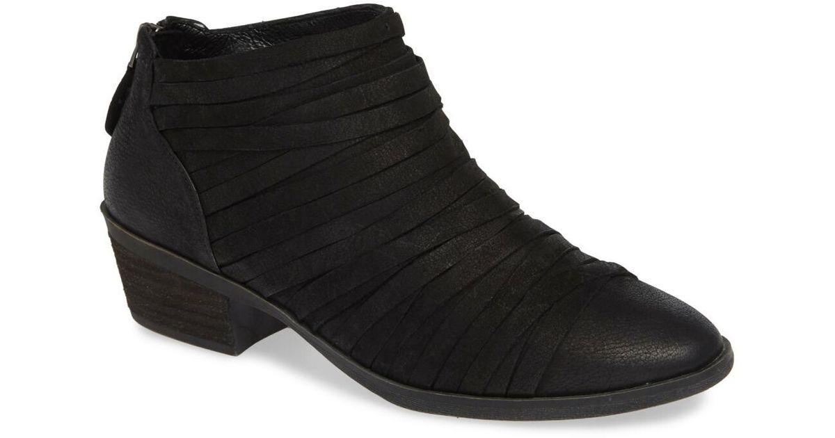 caslon leon wrapped bootie