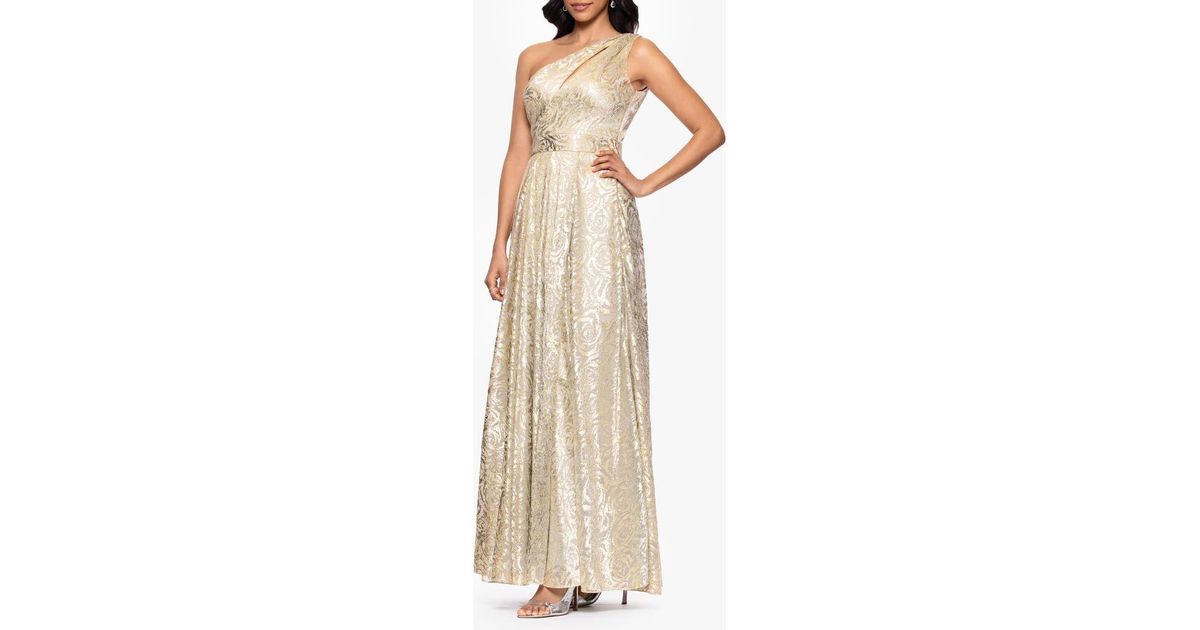 Betsy & Adam One-Shoulder Foil Flower Gown in Natural | Lyst