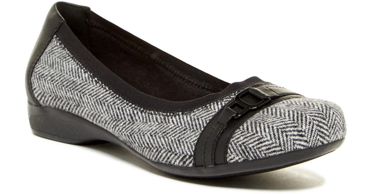 clarks kinzie grey