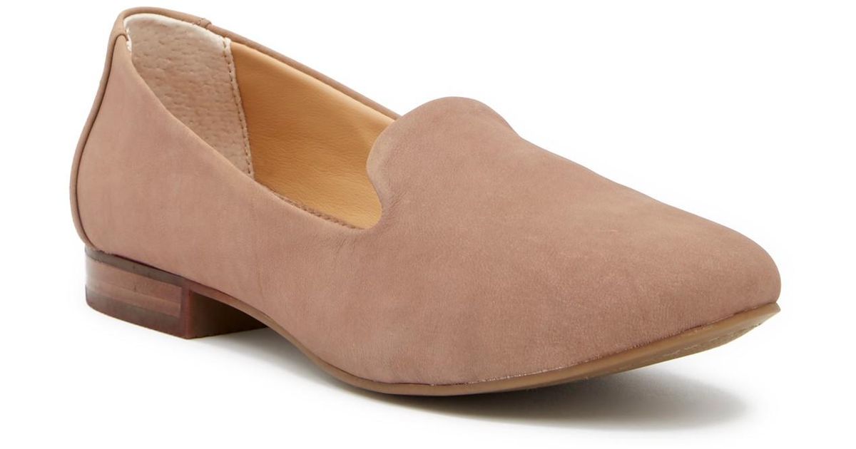 me too yalec nubuck loafer