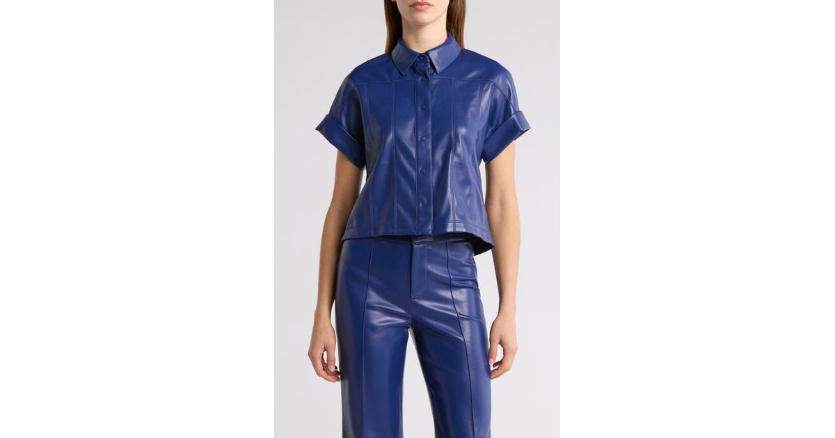 Alice + Olivia Edyth Faux Leather Short Sleeve Shirt in Blue | Lyst