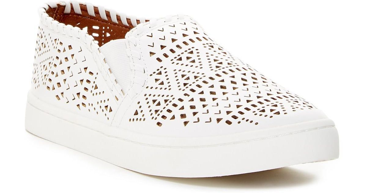 report shoes slip on