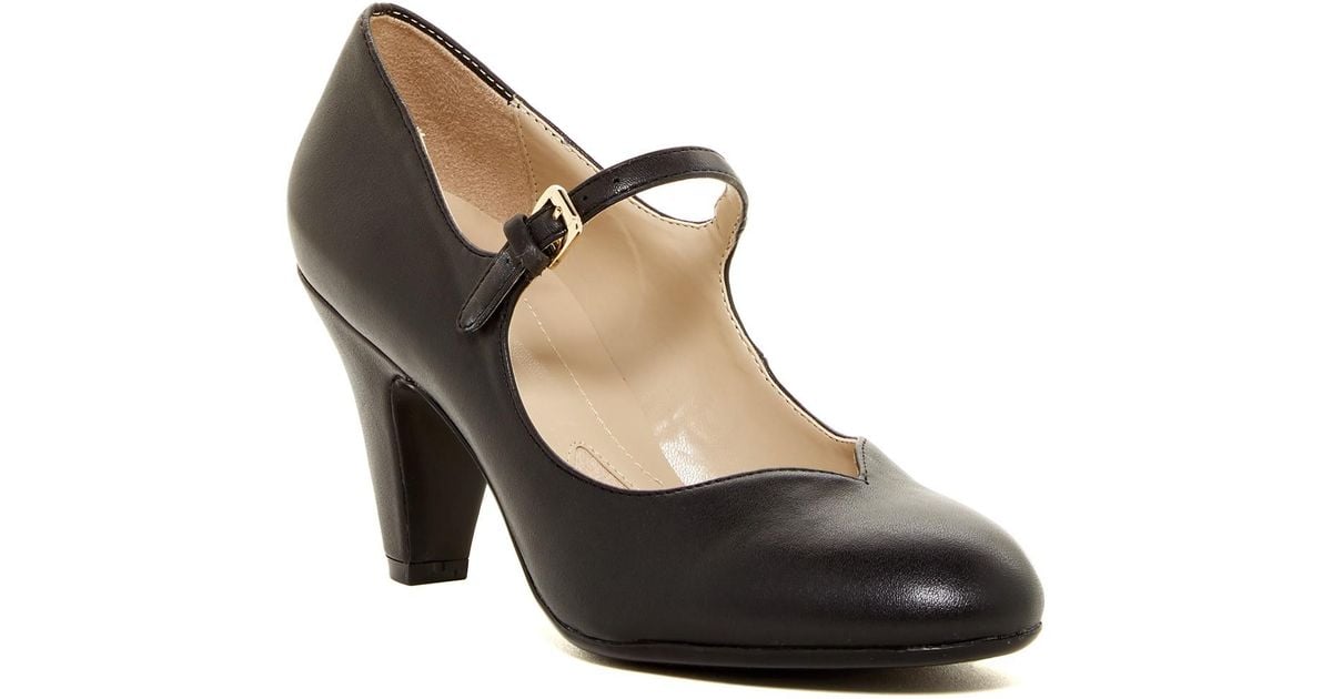 Naturalizer Believe Mary Jane Pump in 