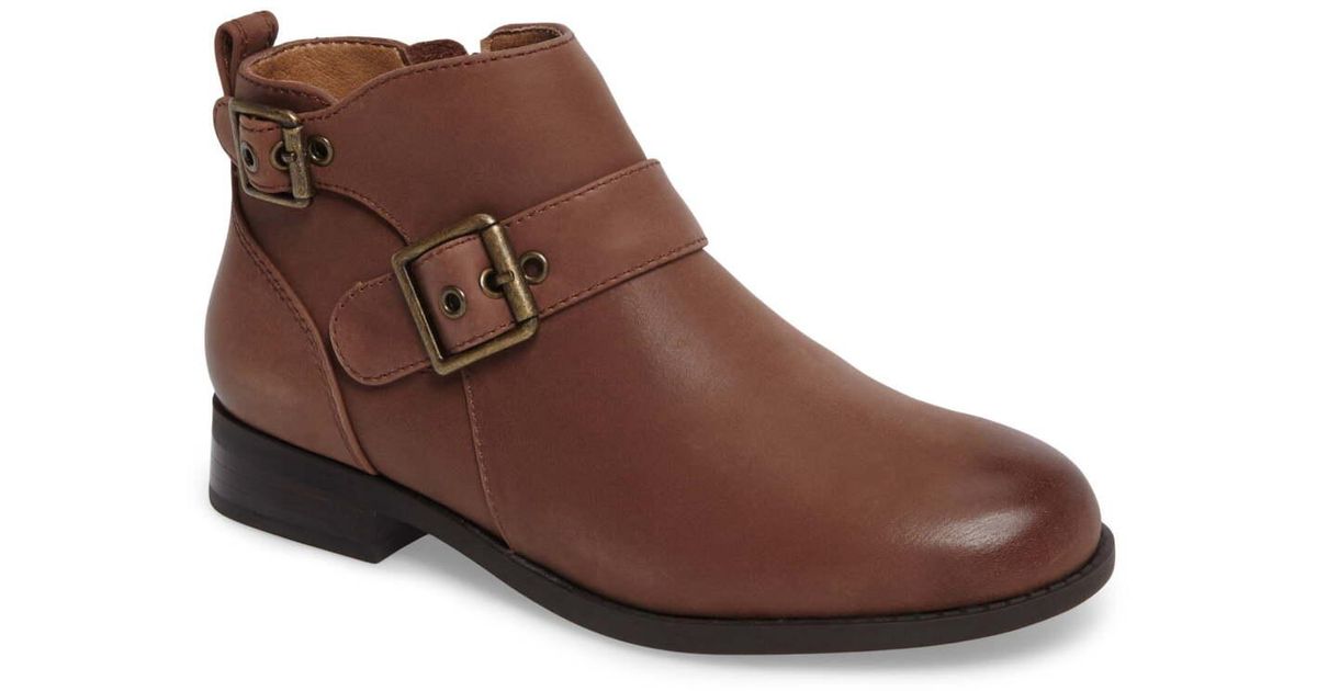 logan bootie vionic