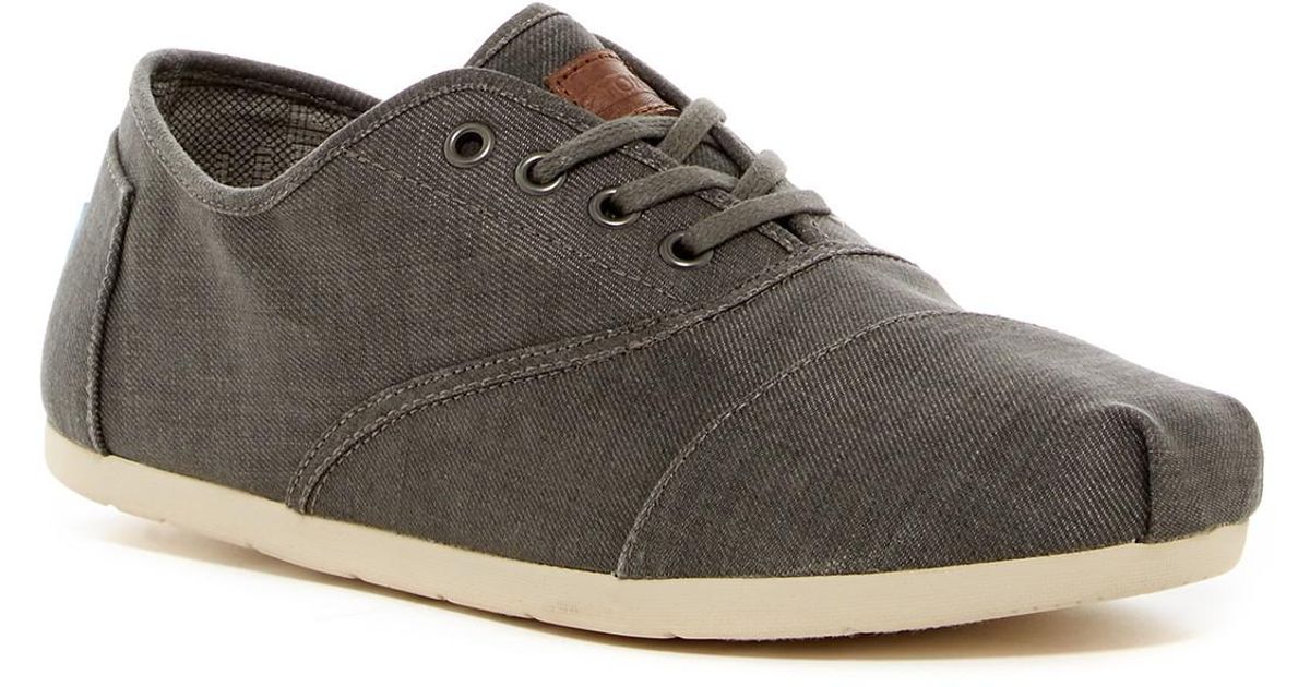 toms canvas sneakers