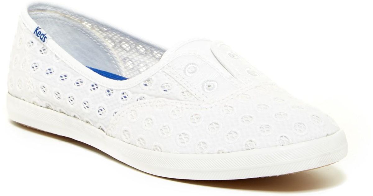 Keds Lace Chillax Mini Eyelet Slip-on Sneaker in White - Lyst