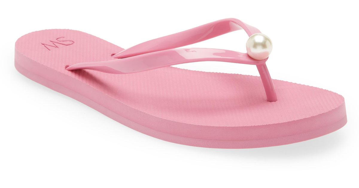 Stuart Weitzman Imitation Pearl Flip Flop in Pink | Lyst