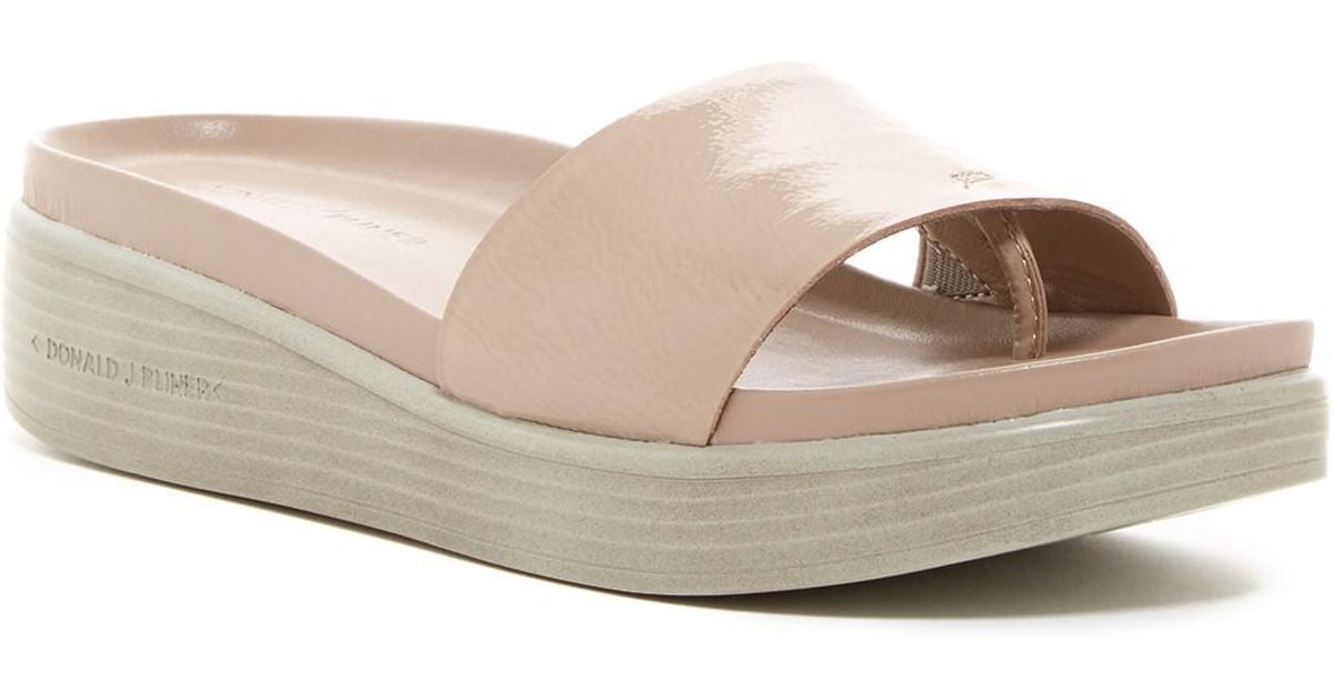 donald pliner fiji platform hidden thong sandal
