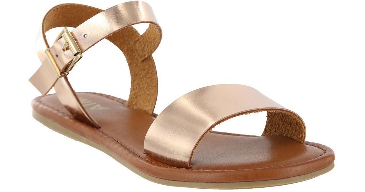 mia tia sandals