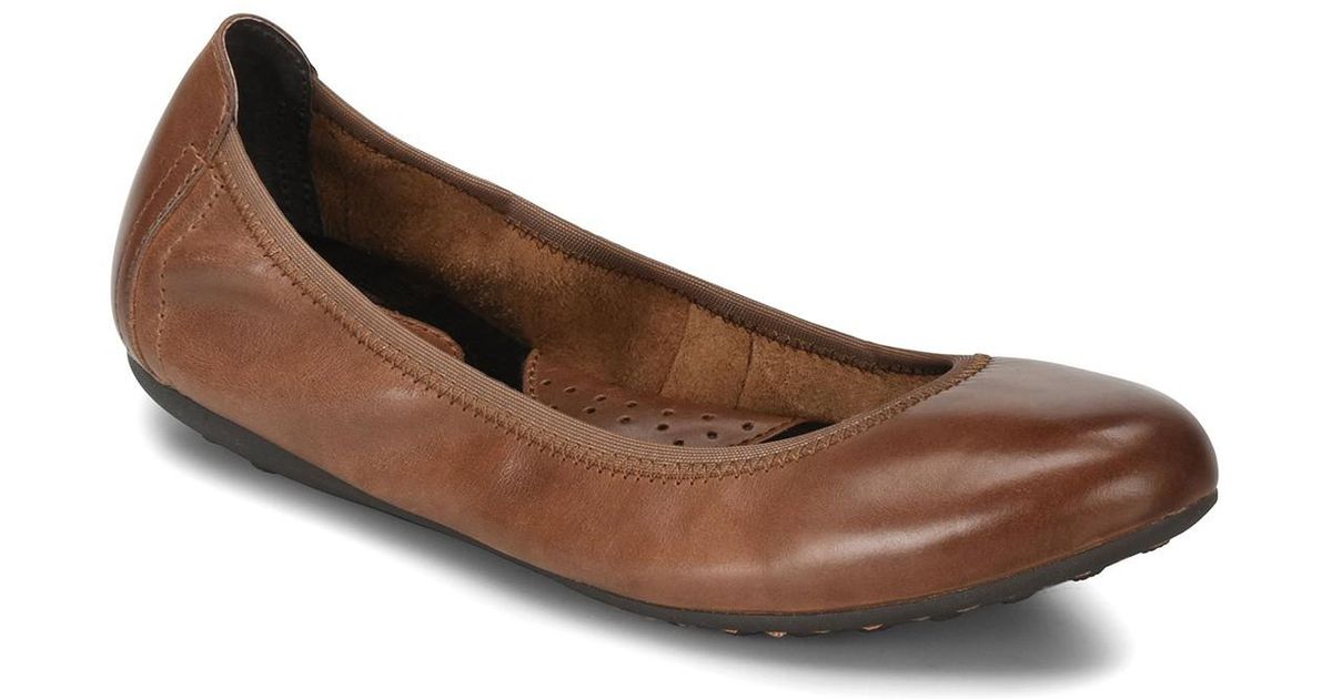 born izabella ballet flat