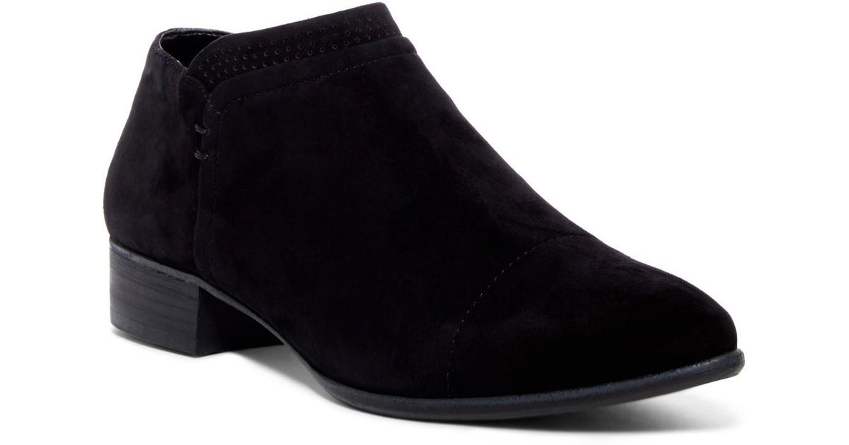 vince camuto jannie suede ankle bootie