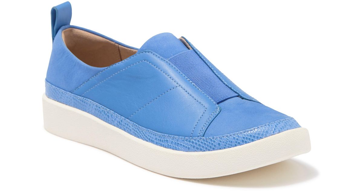 vionic zinah slip on sneaker